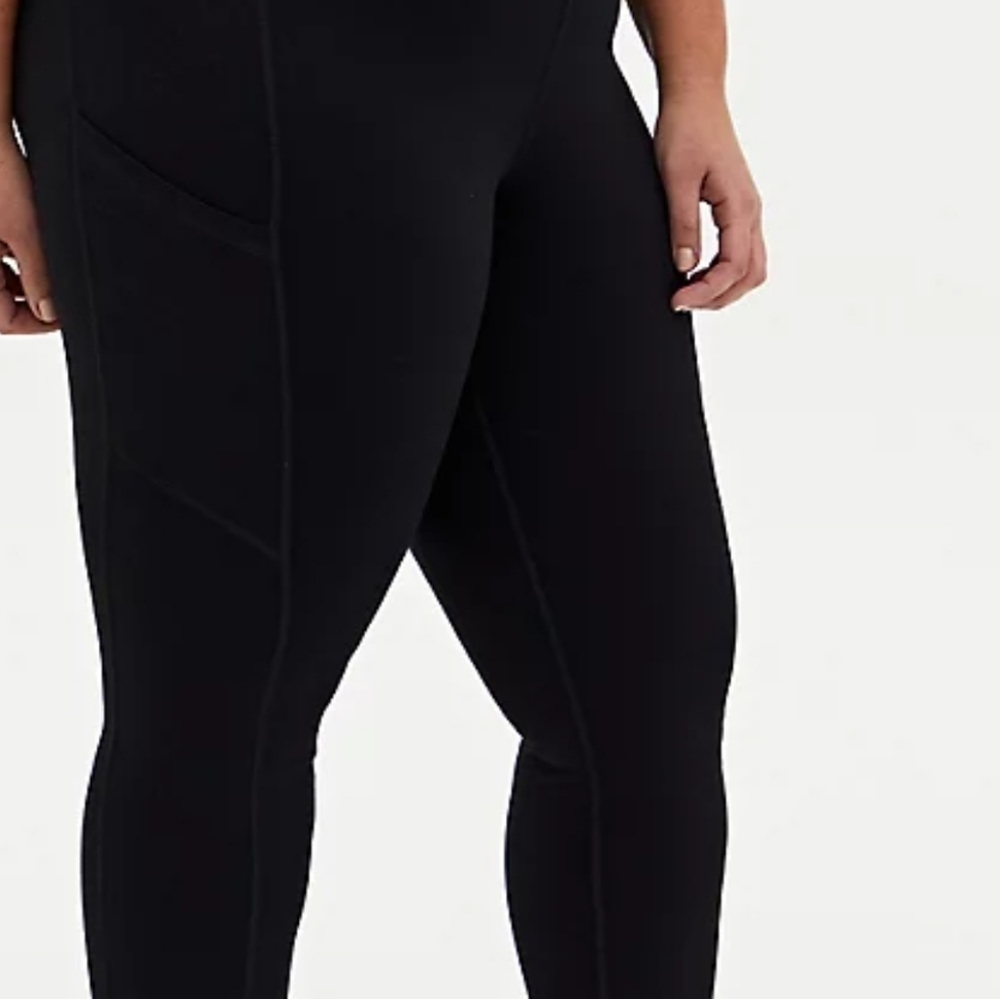 BLACK CROP WICKING ACTIVE LEGGING WITH POCKETS